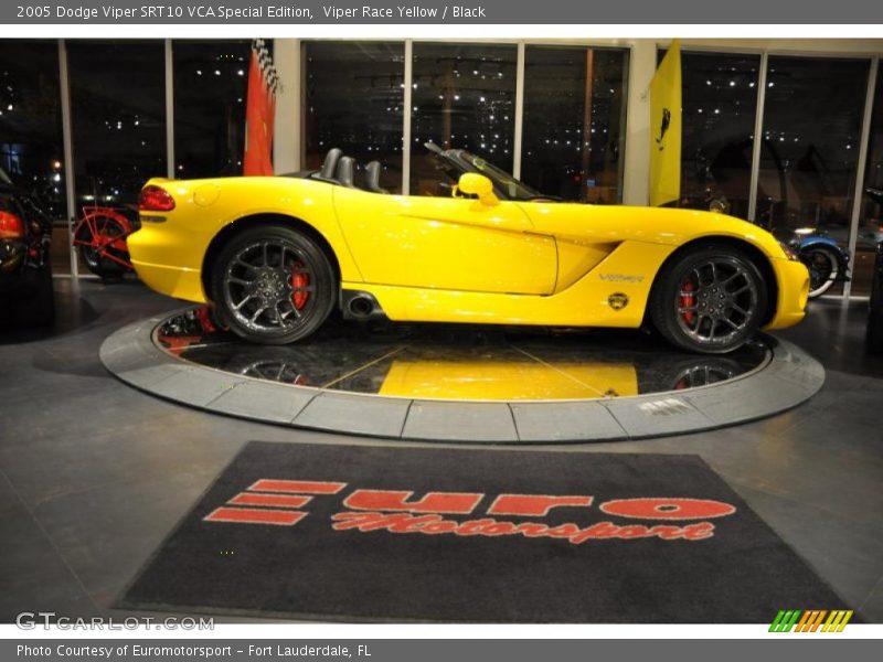 Viper Race Yellow / Black 2005 Dodge Viper SRT10 VCA Special Edition