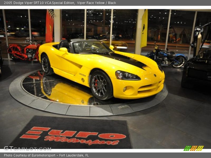 Viper Race Yellow / Black 2005 Dodge Viper SRT10 VCA Special Edition