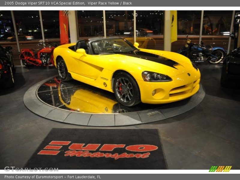 Viper Race Yellow / Black 2005 Dodge Viper SRT10 VCA Special Edition