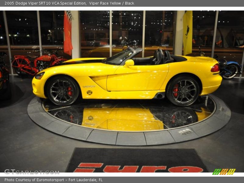 Viper Race Yellow / Black 2005 Dodge Viper SRT10 VCA Special Edition