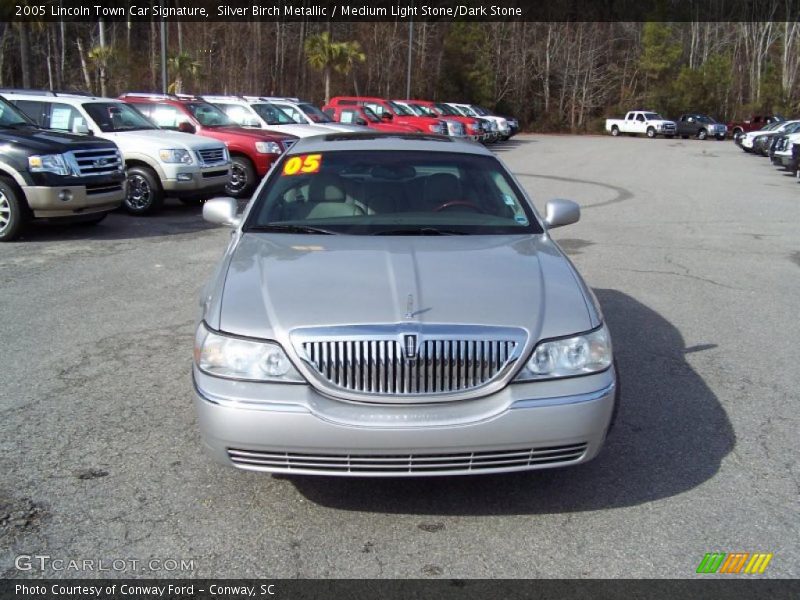 Silver Birch Metallic / Medium Light Stone/Dark Stone 2005 Lincoln Town Car Signature