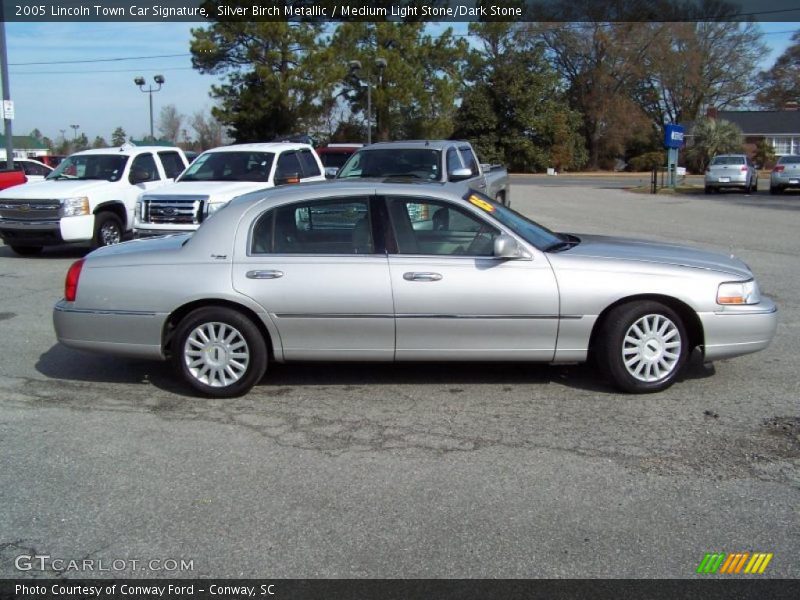 Silver Birch Metallic / Medium Light Stone/Dark Stone 2005 Lincoln Town Car Signature