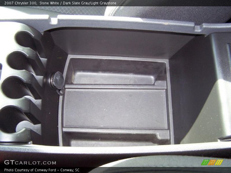 Stone White / Dark Slate Gray/Light Graystone 2007 Chrysler 300