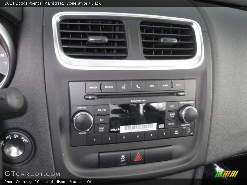 Stone White / Black 2011 Dodge Avenger Mainstreet