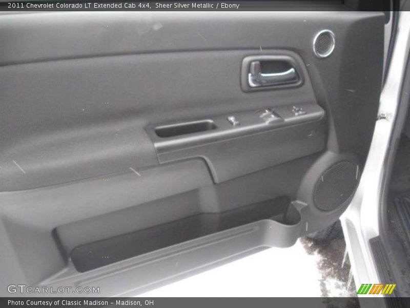 Sheer Silver Metallic / Ebony 2011 Chevrolet Colorado LT Extended Cab 4x4