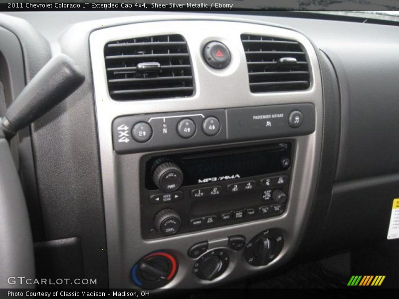 Sheer Silver Metallic / Ebony 2011 Chevrolet Colorado LT Extended Cab 4x4
