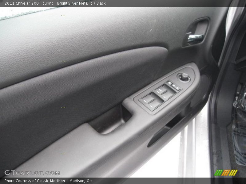 Bright Silver Metallic / Black 2011 Chrysler 200 Touring