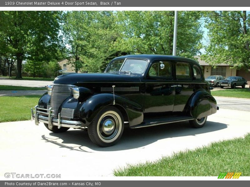 Black / Tan 1939 Chevrolet Master Deluxe 4 Door Sport Sedan