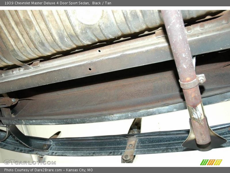 Black / Tan 1939 Chevrolet Master Deluxe 4 Door Sport Sedan