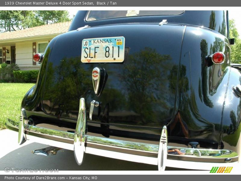 Black / Tan 1939 Chevrolet Master Deluxe 4 Door Sport Sedan