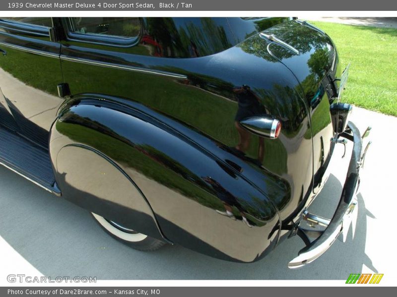 Black / Tan 1939 Chevrolet Master Deluxe 4 Door Sport Sedan