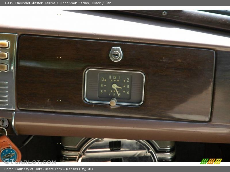 Black / Tan 1939 Chevrolet Master Deluxe 4 Door Sport Sedan