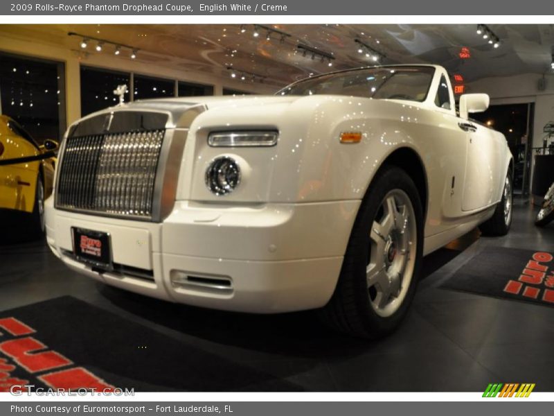 Front 3/4 View of 2009 Phantom Drophead Coupe