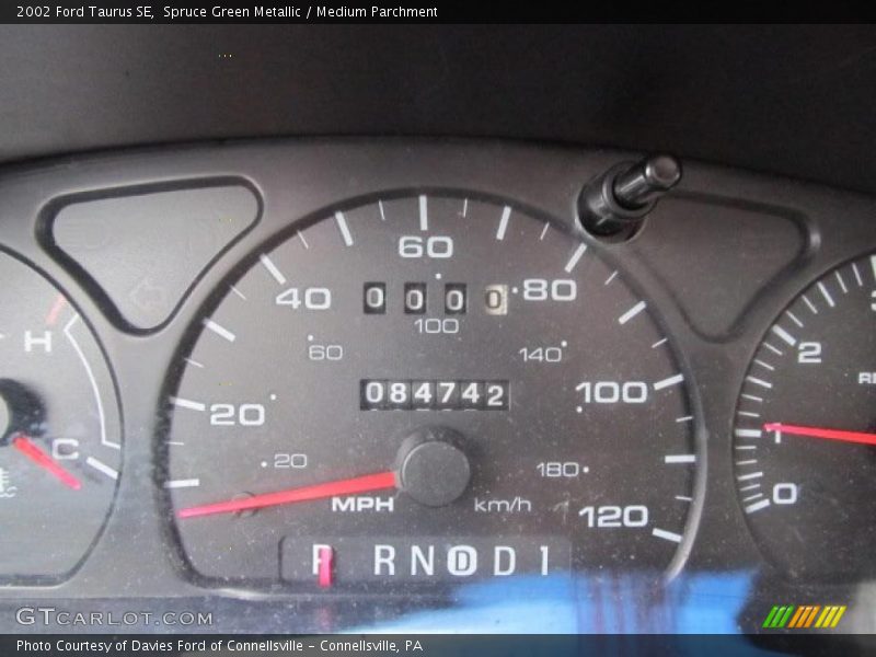 Spruce Green Metallic / Medium Parchment 2002 Ford Taurus SE