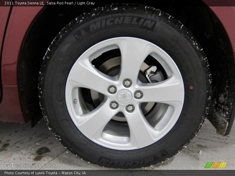 Salsa Red Pearl / Light Gray 2011 Toyota Sienna LE