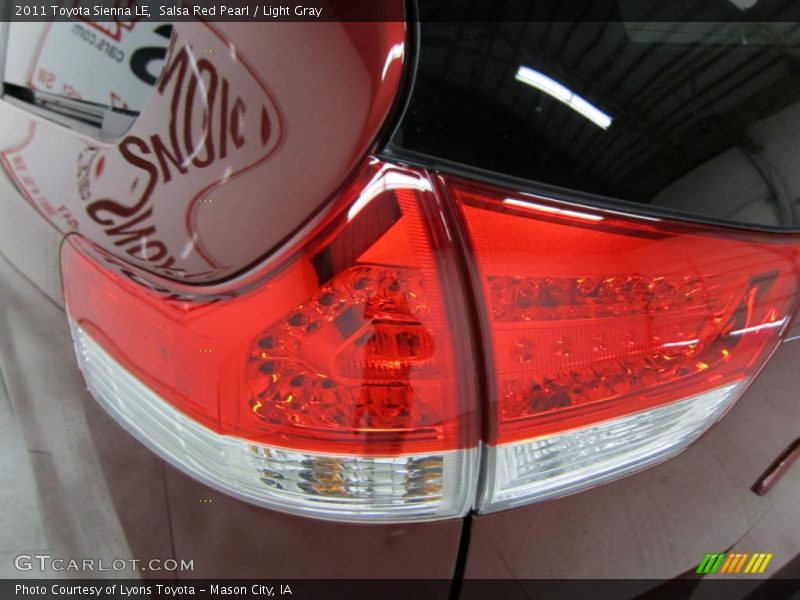 Salsa Red Pearl / Light Gray 2011 Toyota Sienna LE