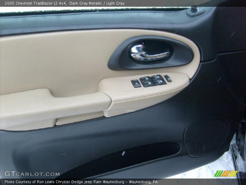 Dark Gray Metallic / Light Gray 2005 Chevrolet TrailBlazer LS 4x4