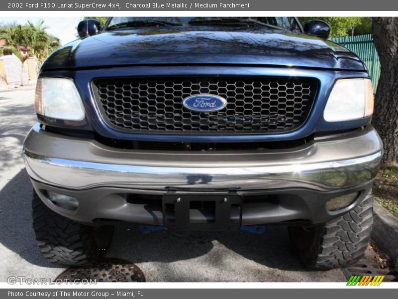 Charcoal Blue Metallic / Medium Parchment 2002 Ford F150 Lariat SuperCrew 4x4