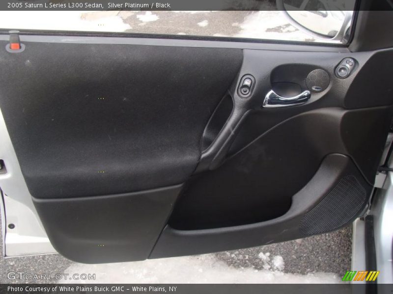 Silver Platinum / Black 2005 Saturn L Series L300 Sedan