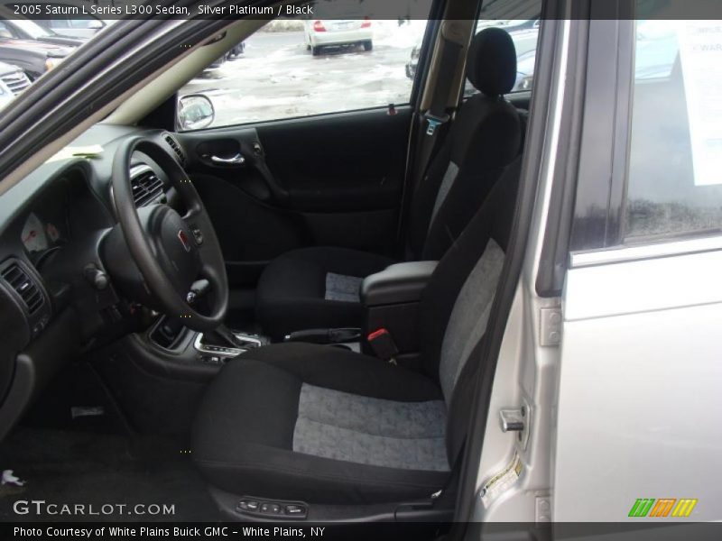 Silver Platinum / Black 2005 Saturn L Series L300 Sedan