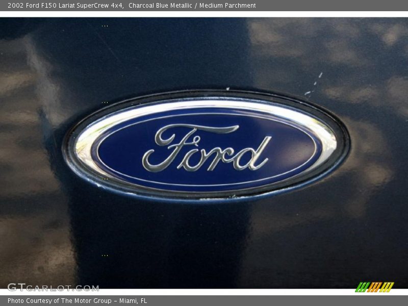 Charcoal Blue Metallic / Medium Parchment 2002 Ford F150 Lariat SuperCrew 4x4