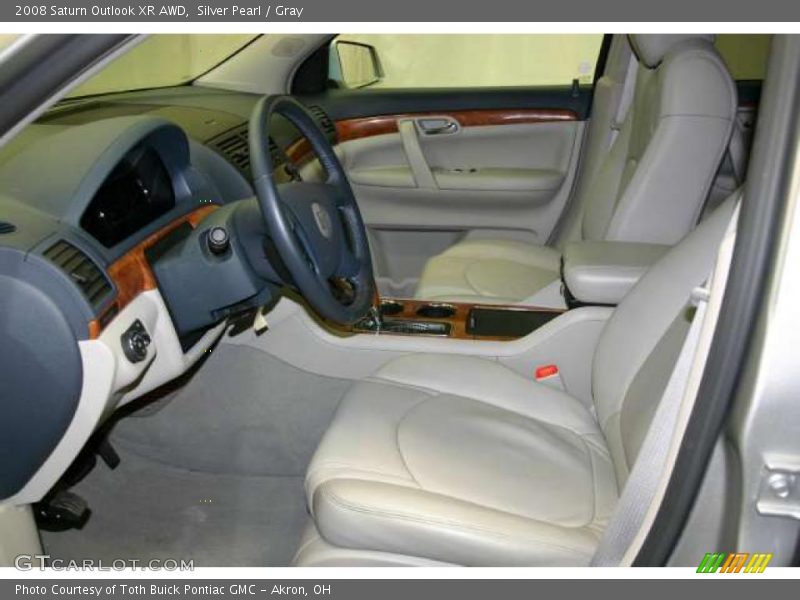 Silver Pearl / Gray 2008 Saturn Outlook XR AWD
