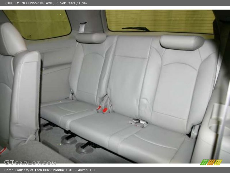 Silver Pearl / Gray 2008 Saturn Outlook XR AWD