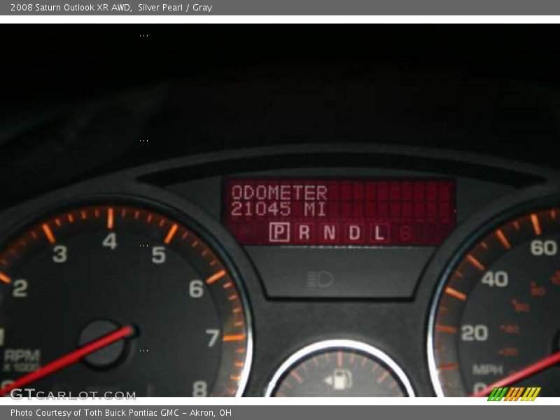 Silver Pearl / Gray 2008 Saturn Outlook XR AWD
