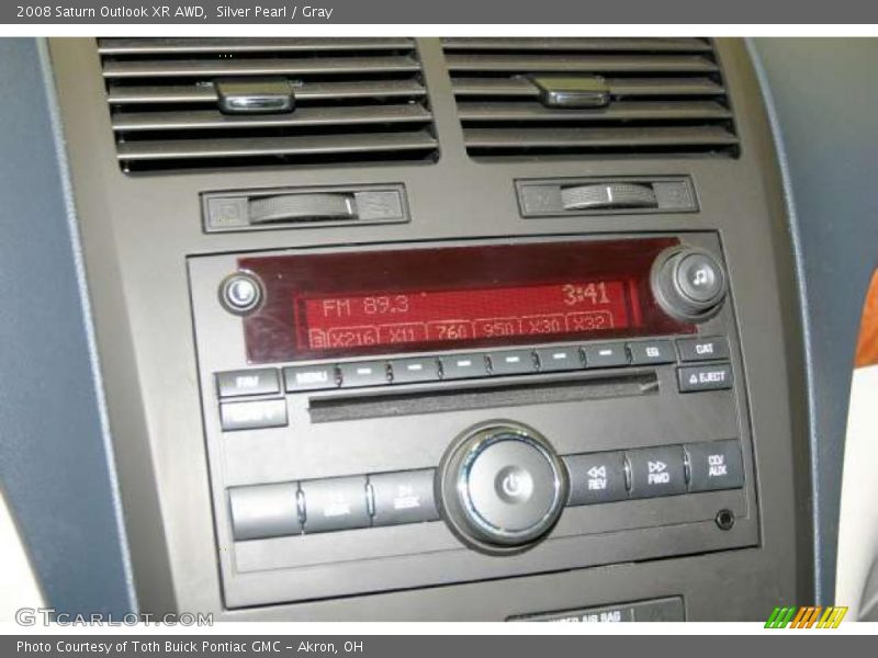 Silver Pearl / Gray 2008 Saturn Outlook XR AWD