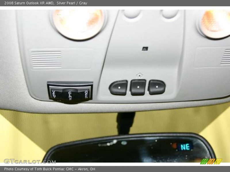 Silver Pearl / Gray 2008 Saturn Outlook XR AWD