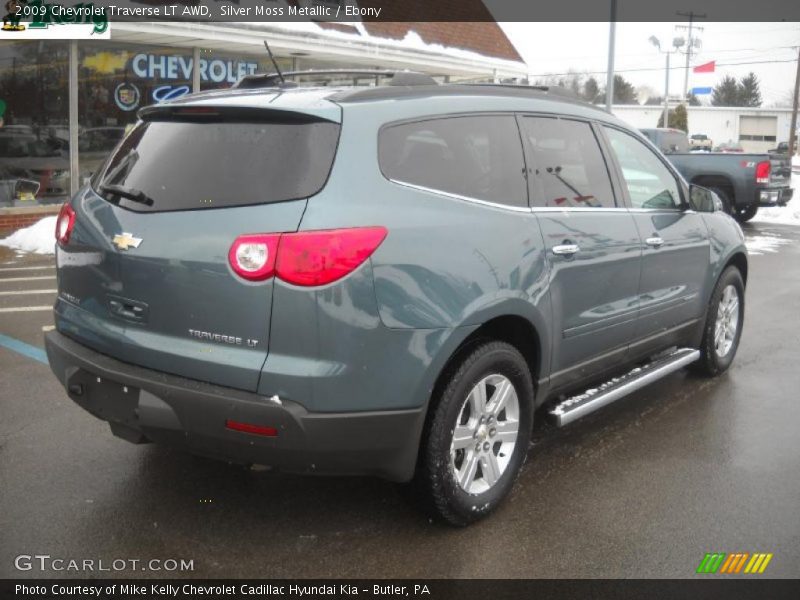 Silver Moss Metallic / Ebony 2009 Chevrolet Traverse LT AWD