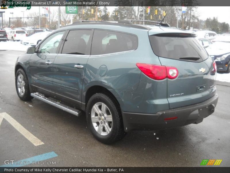 Silver Moss Metallic / Ebony 2009 Chevrolet Traverse LT AWD