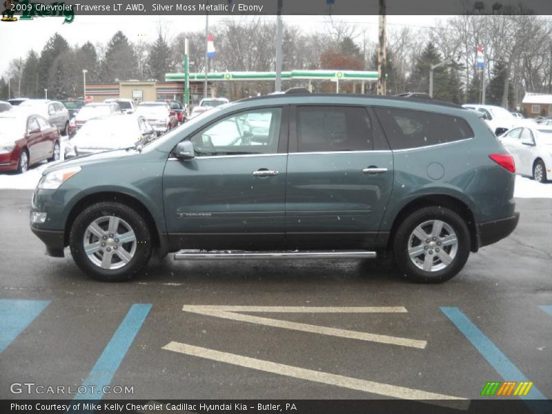 Silver Moss Metallic / Ebony 2009 Chevrolet Traverse LT AWD