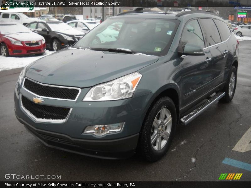 Silver Moss Metallic / Ebony 2009 Chevrolet Traverse LT AWD