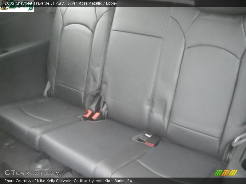 Silver Moss Metallic / Ebony 2009 Chevrolet Traverse LT AWD