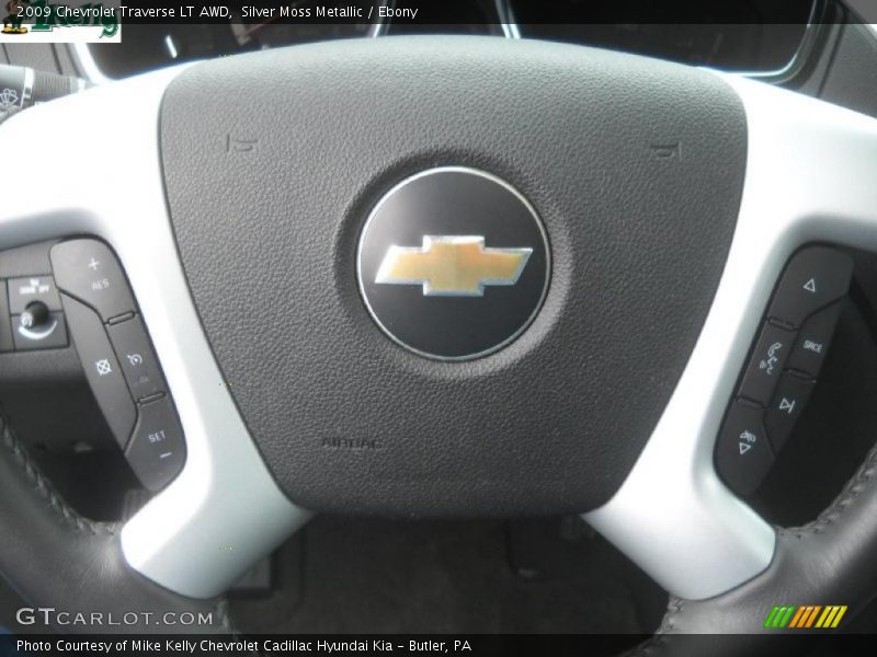 Silver Moss Metallic / Ebony 2009 Chevrolet Traverse LT AWD