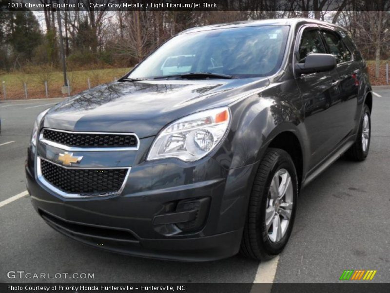 Front 3/4 View of 2011 Equinox LS