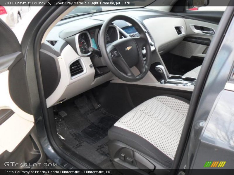 Cyber Gray Metallic / Light Titanium/Jet Black 2011 Chevrolet Equinox LS