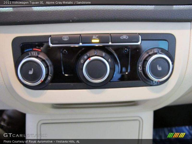 Alpine Gray Metallic / Sandstone 2011 Volkswagen Tiguan SE