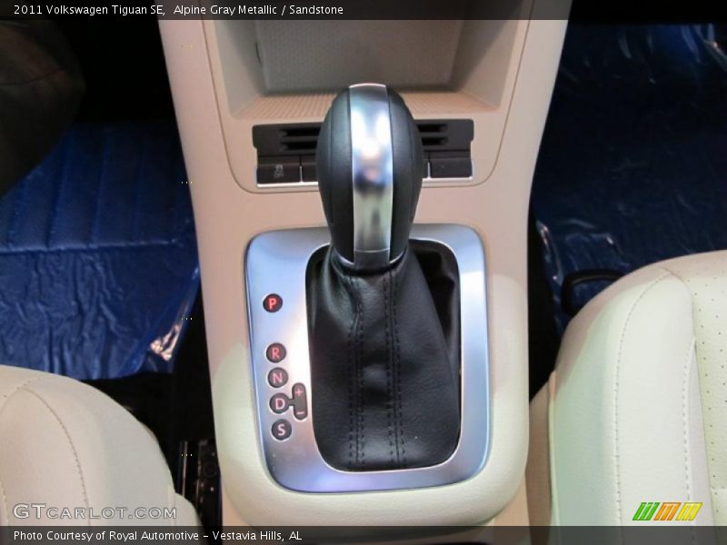 Alpine Gray Metallic / Sandstone 2011 Volkswagen Tiguan SE