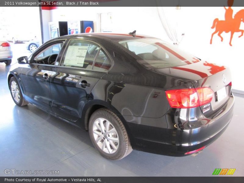 Black / Titan Black 2011 Volkswagen Jetta SE Sedan