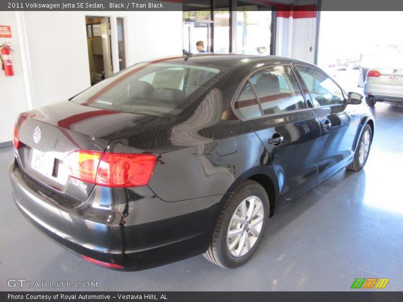Black / Titan Black 2011 Volkswagen Jetta SE Sedan