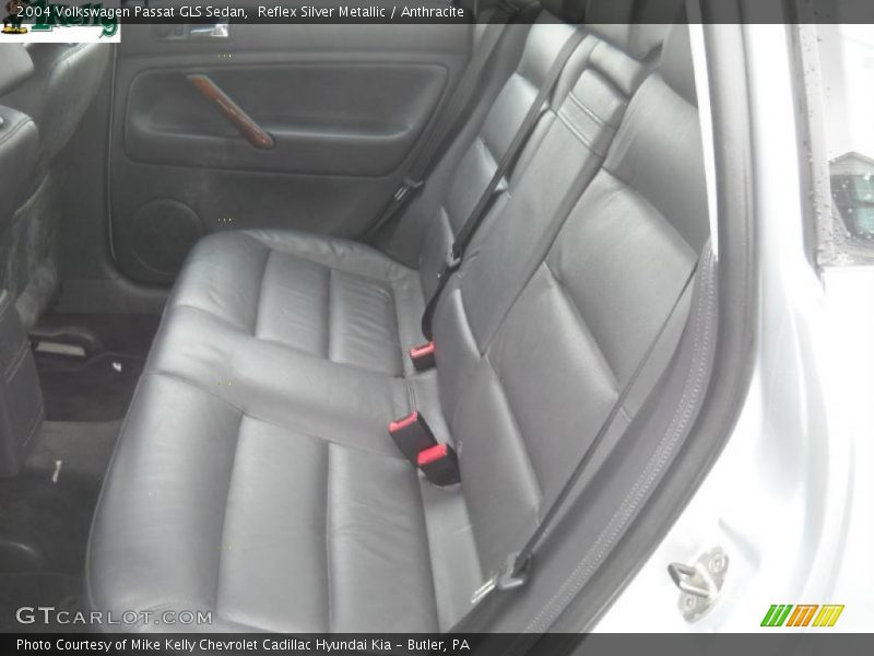 Reflex Silver Metallic / Anthracite 2004 Volkswagen Passat GLS Sedan