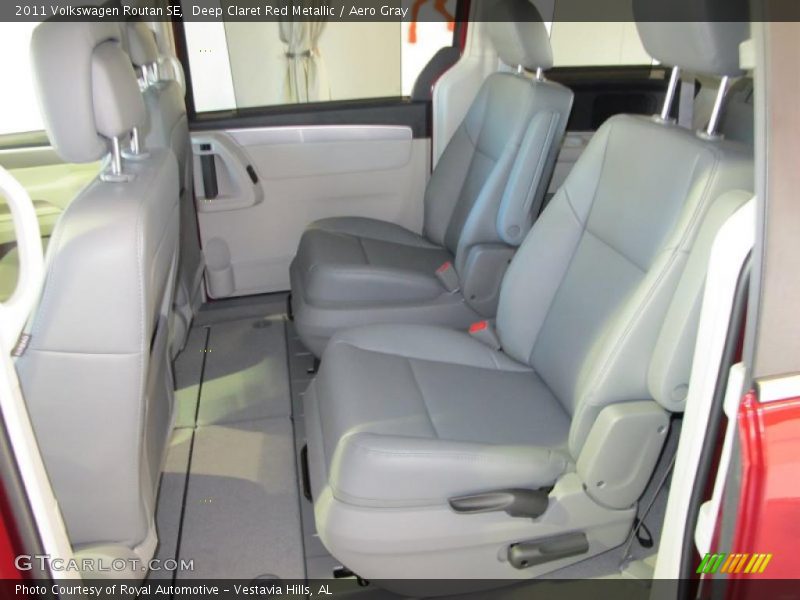  2011 Routan SE Aero Gray Interior