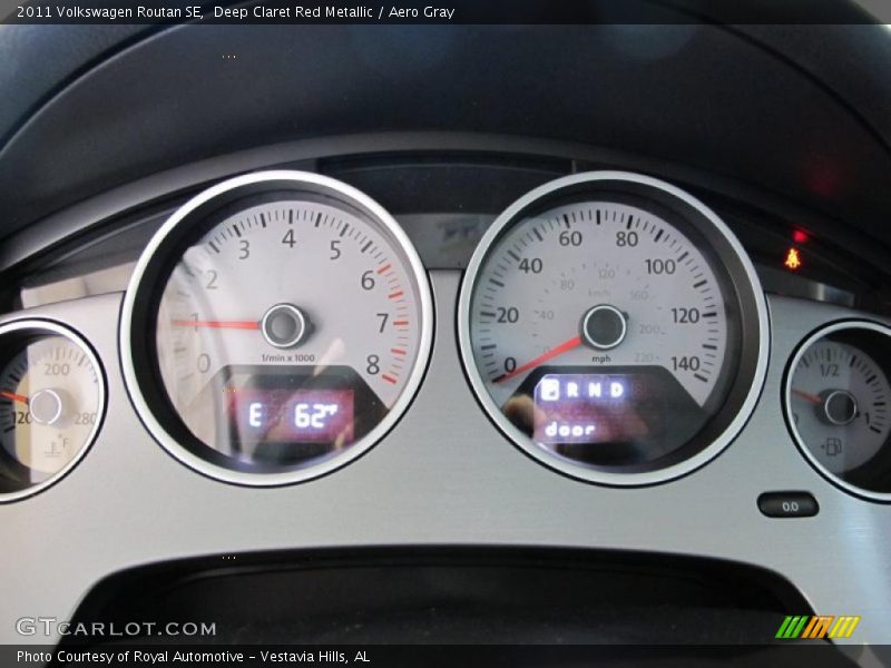 Deep Claret Red Metallic / Aero Gray 2011 Volkswagen Routan SE