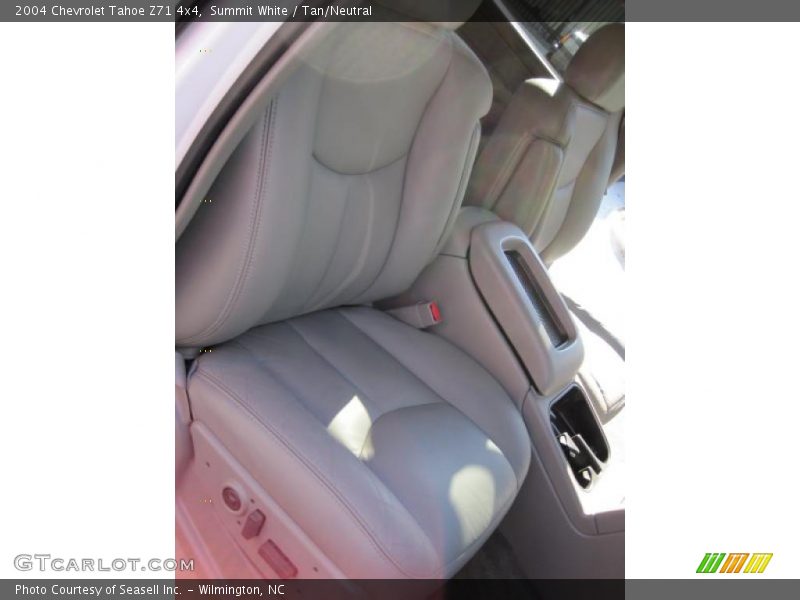 Summit White / Tan/Neutral 2004 Chevrolet Tahoe Z71 4x4