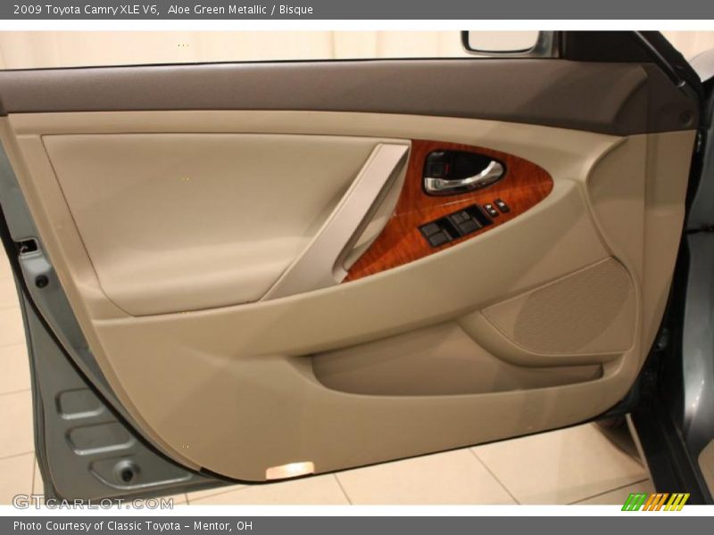 Aloe Green Metallic / Bisque 2009 Toyota Camry XLE V6