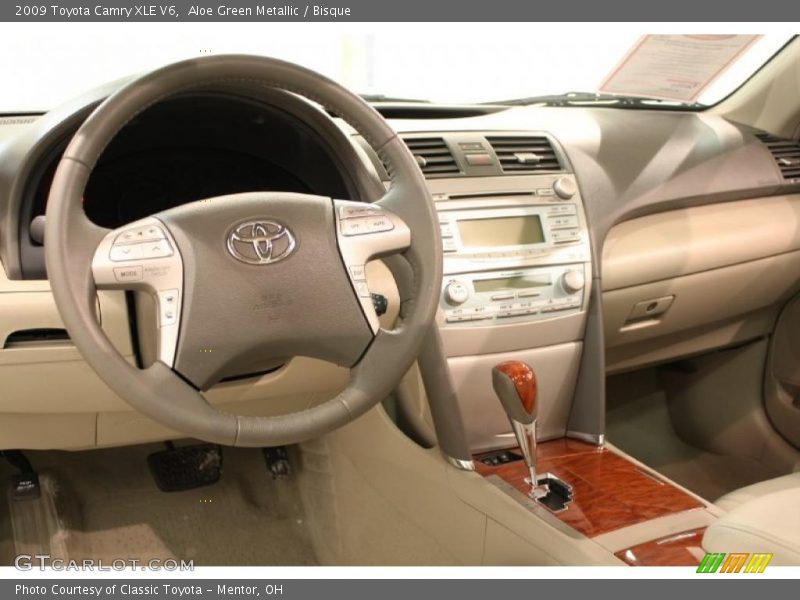 Aloe Green Metallic / Bisque 2009 Toyota Camry XLE V6