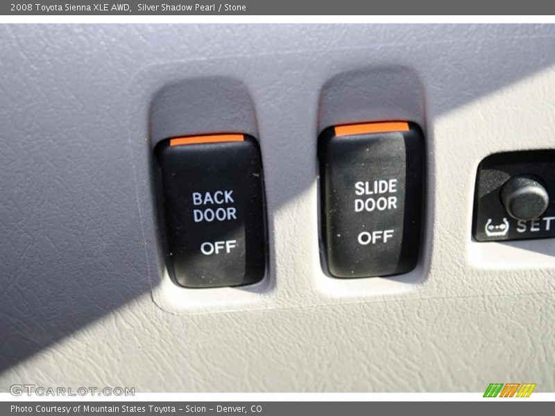 Silver Shadow Pearl / Stone 2008 Toyota Sienna XLE AWD
