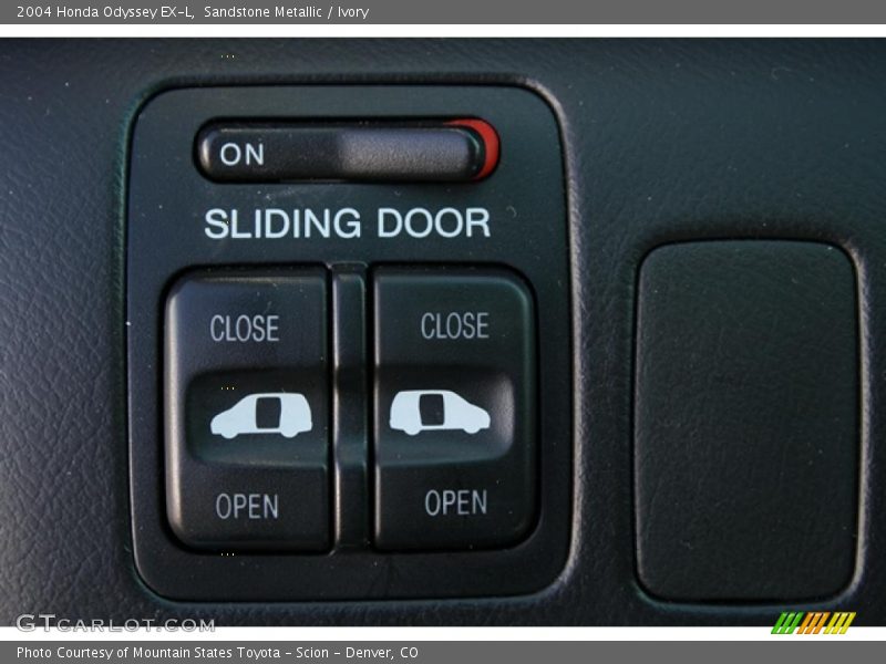 Sandstone Metallic / Ivory 2004 Honda Odyssey EX-L